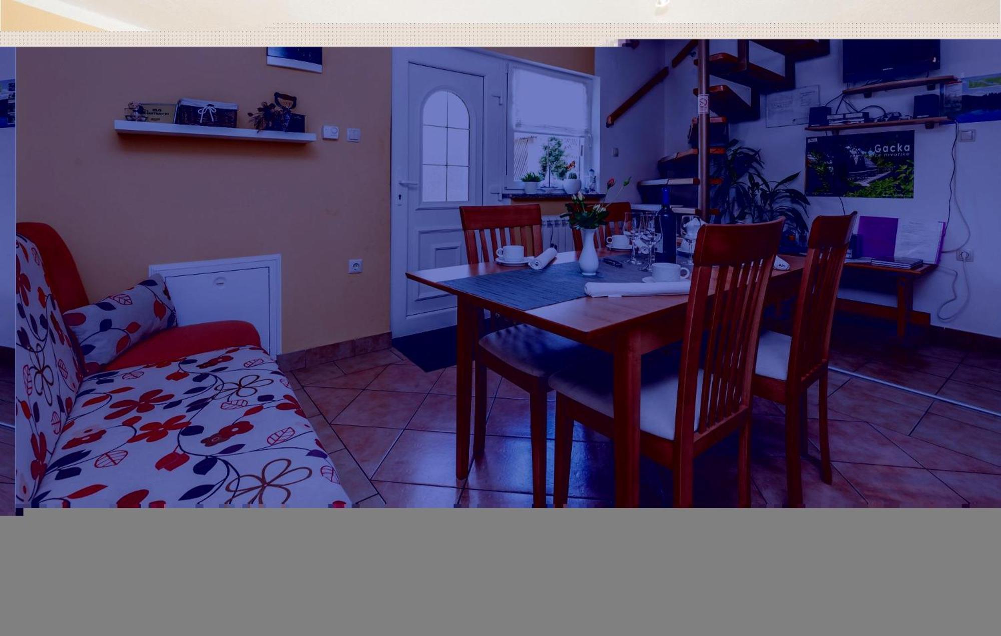 2 Bedroom Cozy Home In Licko Lesce מראה חיצוני תמונה